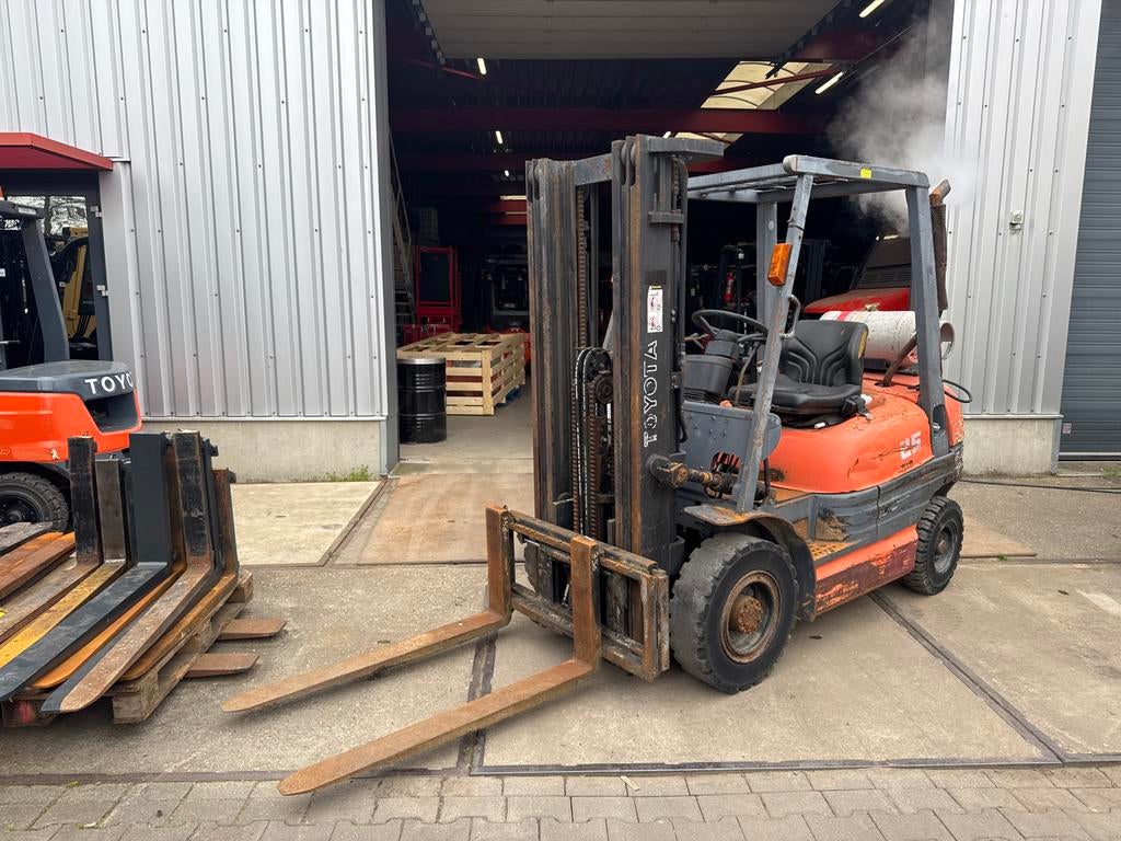 Toyota 6FGF25 Heftruck - Triplo 4700mm - Goed Werkend, Zakelijke goederen, Machines en Bouw | Heftrucks en Intern transport, Heftruck