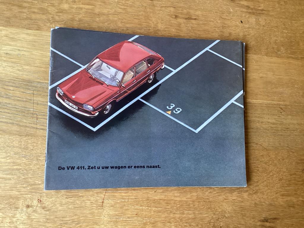 VW 411 Brochure - 1969, Boeken, Auto's | Folders en Tijdschriften, Ophalen of Verzenden, Gelezen, Volkswagen