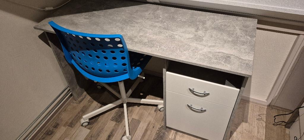 kinder bureau, Huis en Inrichting, Ophalen, Zo goed als nieuw