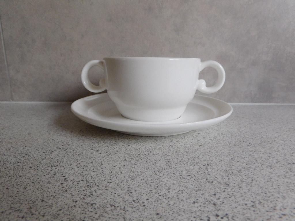 Soepkom en schotel Wit Piet Stockmans, Ophalen of Verzenden, Zo goed als nieuw, Overige stijlen, Kop(pen) en/of Schotel(s)