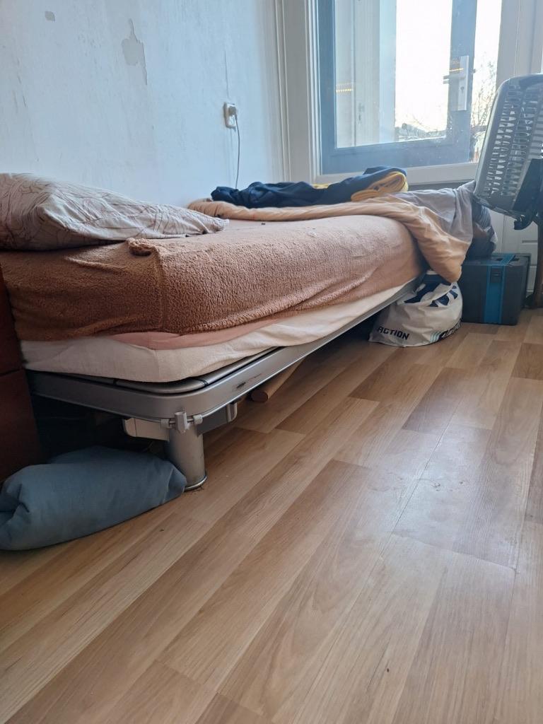 1 persoons bed, Huis en Inrichting, Slaapkamer | Bedden, Ophalen, Gebruikt, 90 cm, Eenpersoons