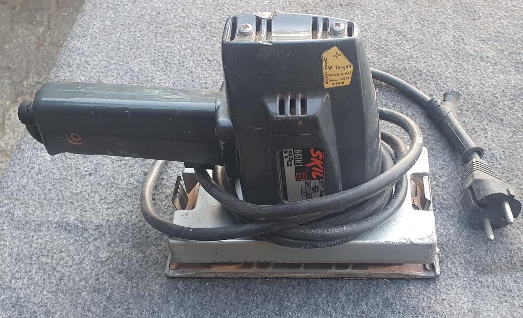 Goed werkend schuurmachine merk skil, Doe-het-zelf en Verbouw, Gereedschap | Schuurmachines, Ophalen, Gebruikt, Minder dan 600 watt