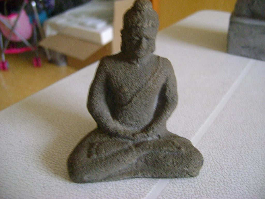 zittende stenen boeddha van 7hx5br, Ophalen of Verzenden, Zo goed als nieuw