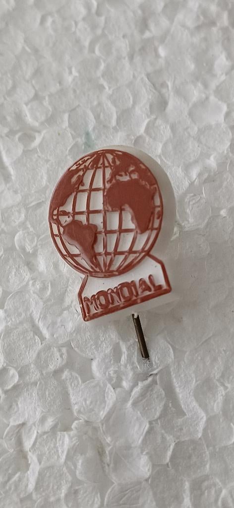 Mondial, Ophalen of Verzenden, Zo goed als nieuw, Overige onderwerpen