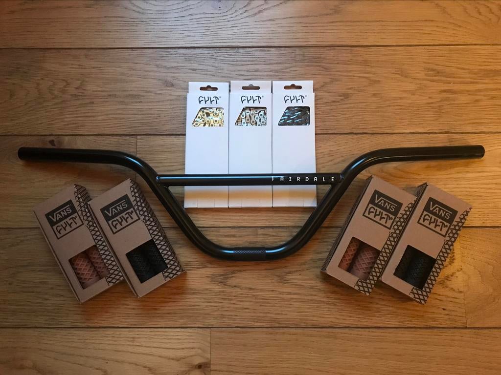 BMX crossfiets stuur pedalen zadel ketting handvatten banden, Fietsen en Brommers, Fietsen | Crossfietsen en BMX, Cult Kink Odyssey Federal BSD Animal Demolition Volume Haro GT