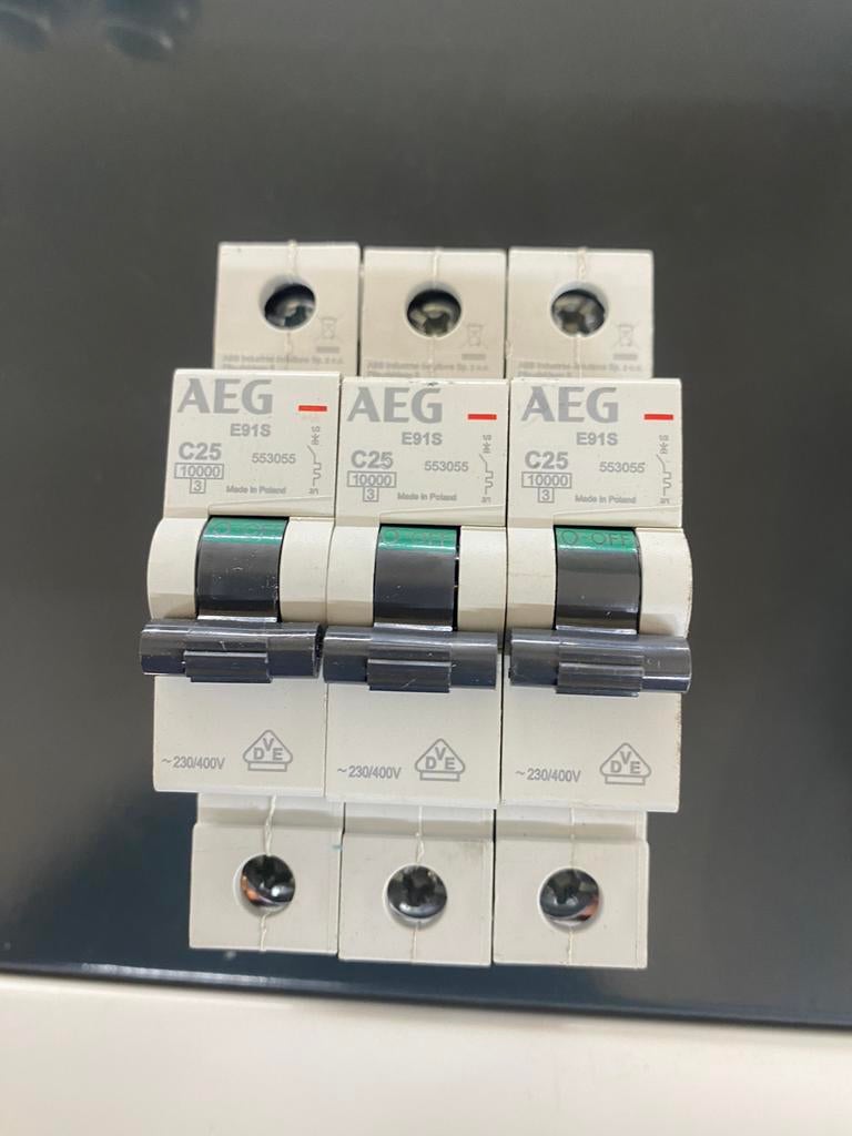 AEG zekering automaat, Ophalen of Verzenden, Zo goed als nieuw, Overige typen