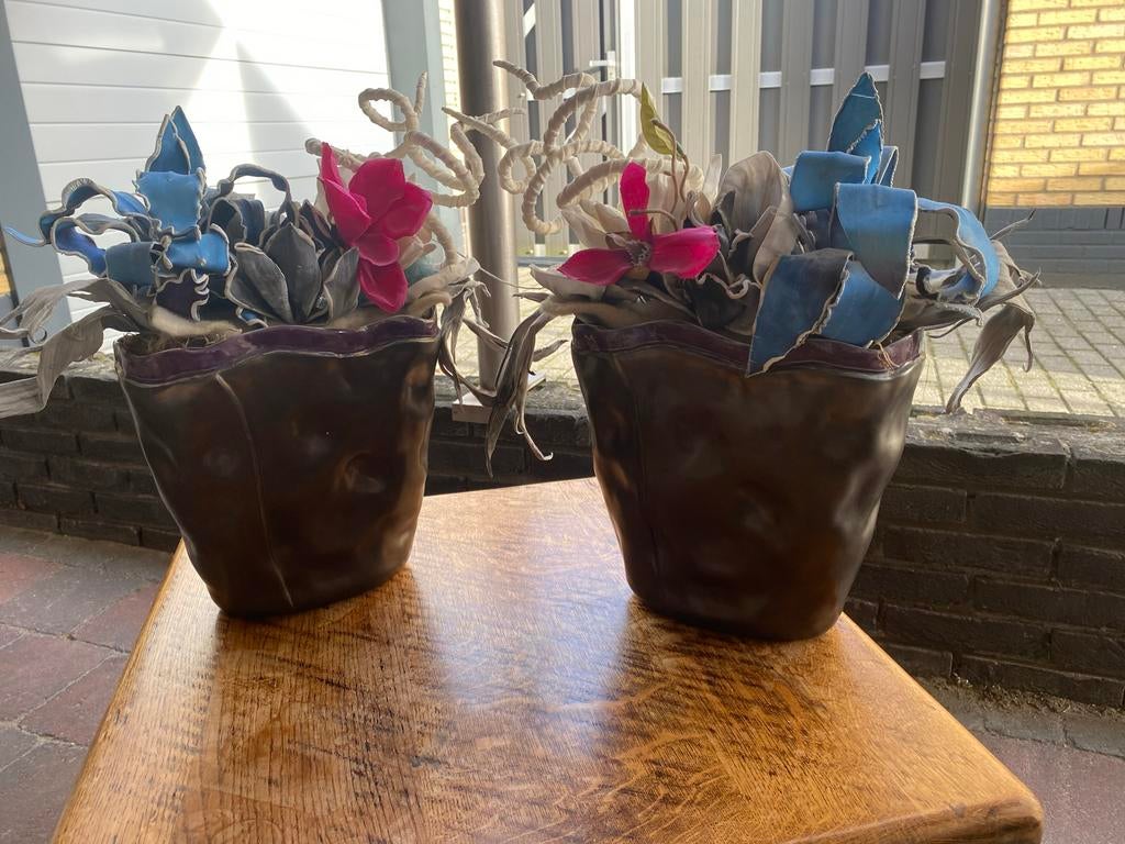 2 Vazen met Kunstbloemen, Huis en Inrichting, Kamerplanten, Overige soorten, In pot, Minder dan 100 cm, Bloeiende kamerplant