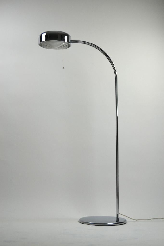 Vloerlamp “Arcade” - Richard Carruthers voor Ateljé Lyktan, Huis en Inrichting, Lampen | Vloerlampen, Gebruikt, Scandinavian Modern / Swedish Modern / Midcentury Modern