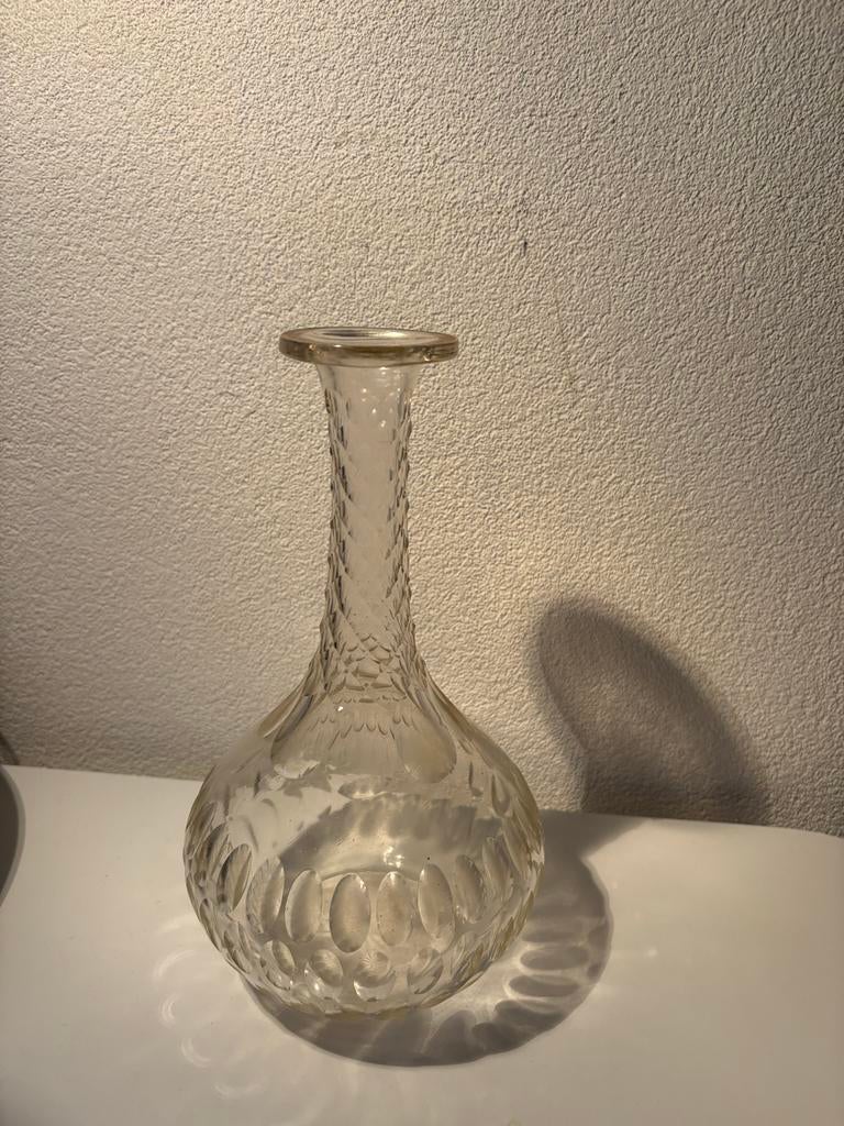 Antieke Victoriaanse Karaaf zonder Stop, Ophalen