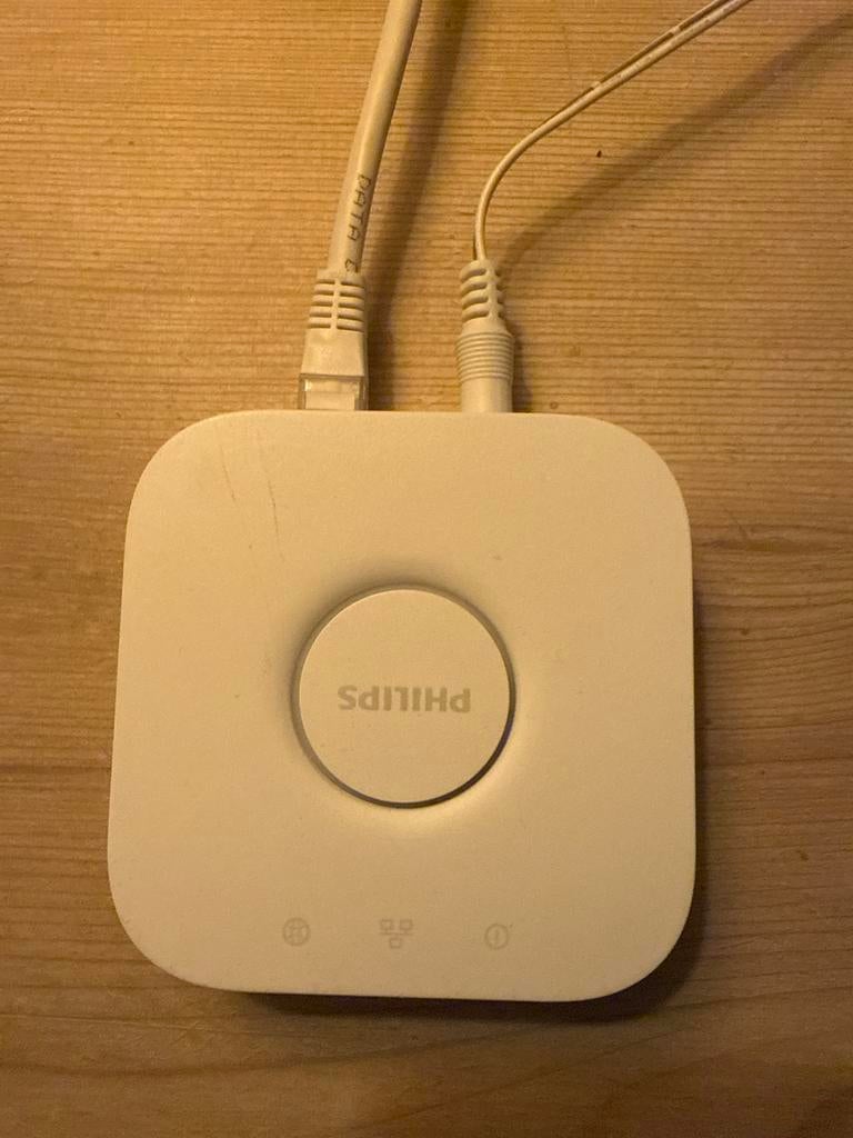Philips Hue Bridge - Inclusief Adapter en Kabel, Computers en Software, Ophalen of Verzenden, Gebruikt, Router