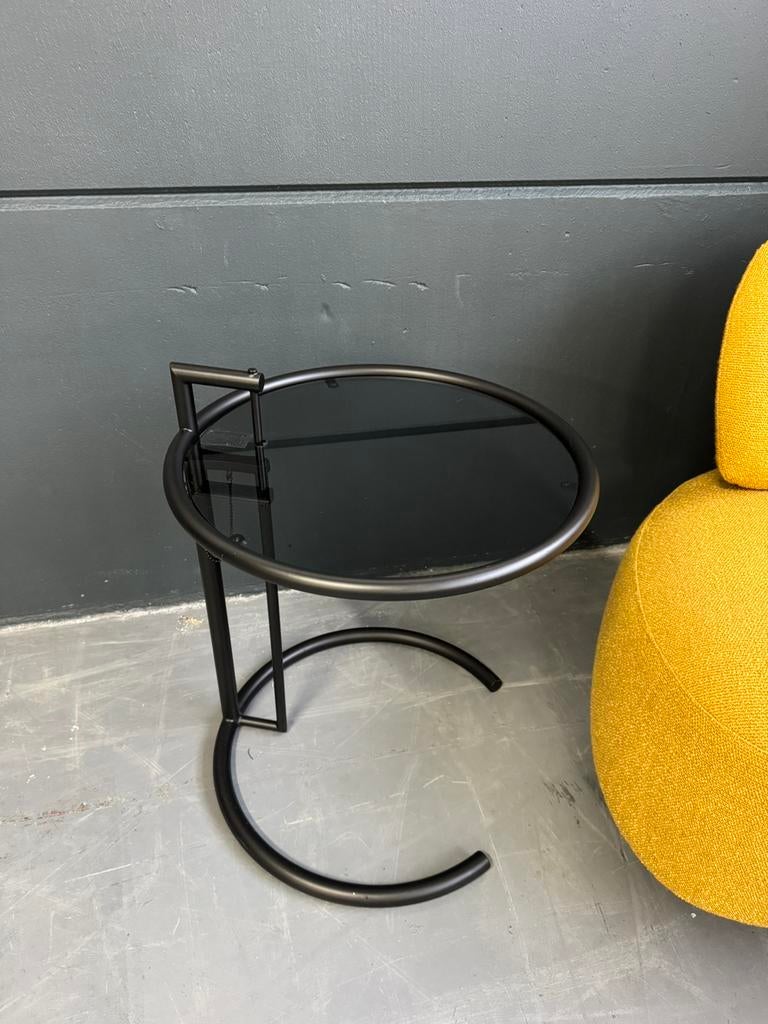 Showroommodel ClassiCon E-1027 bijzettafel | Eileen Gray, Huis en Inrichting, Tafels | Bijzettafels, Zo goed als nieuw, Rond, 45 tot 60 cm