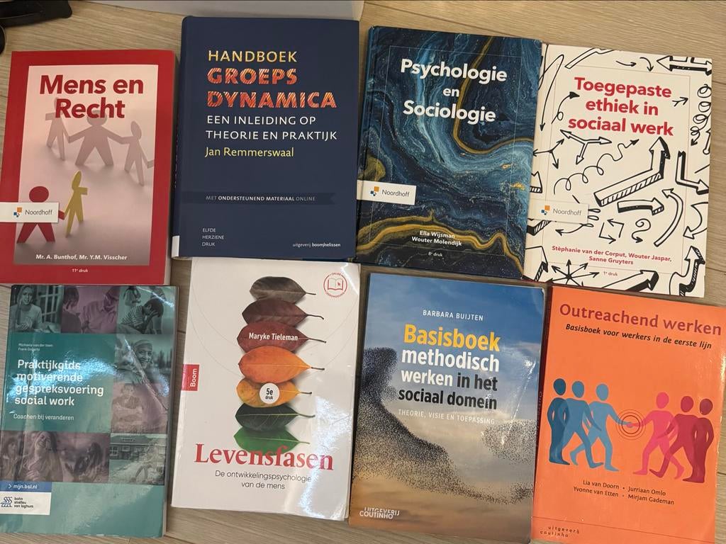 Schoolboeken Social work, Ophalen, Gamma, Zo goed als nieuw, HBO