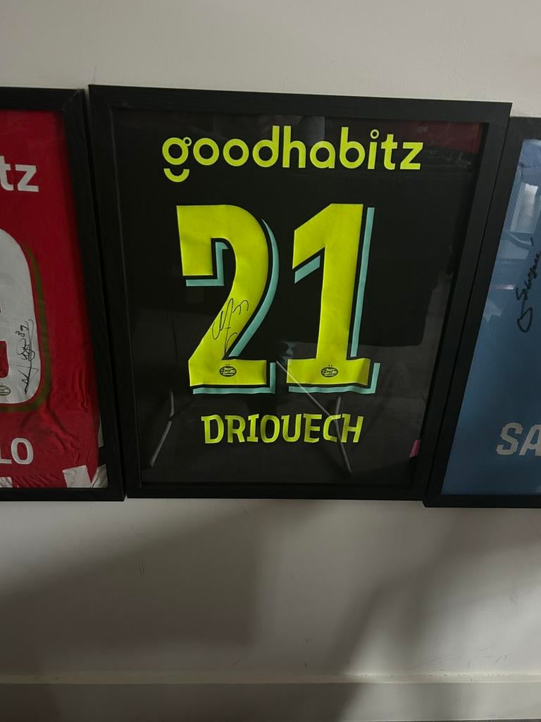 7 lijsten om voetbalshirts in te lijsten, Ophalen of Verzenden, Zo goed als nieuw, 1 bandje