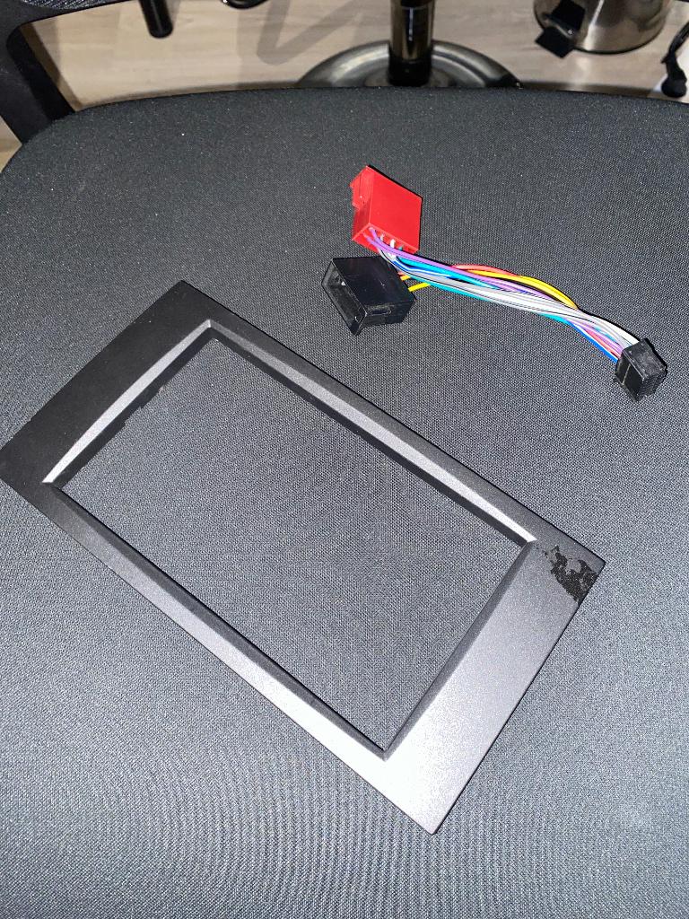 Ford C-max frontje 2Din + kabelboom radio, Ophalen of Verzenden, Nieuw