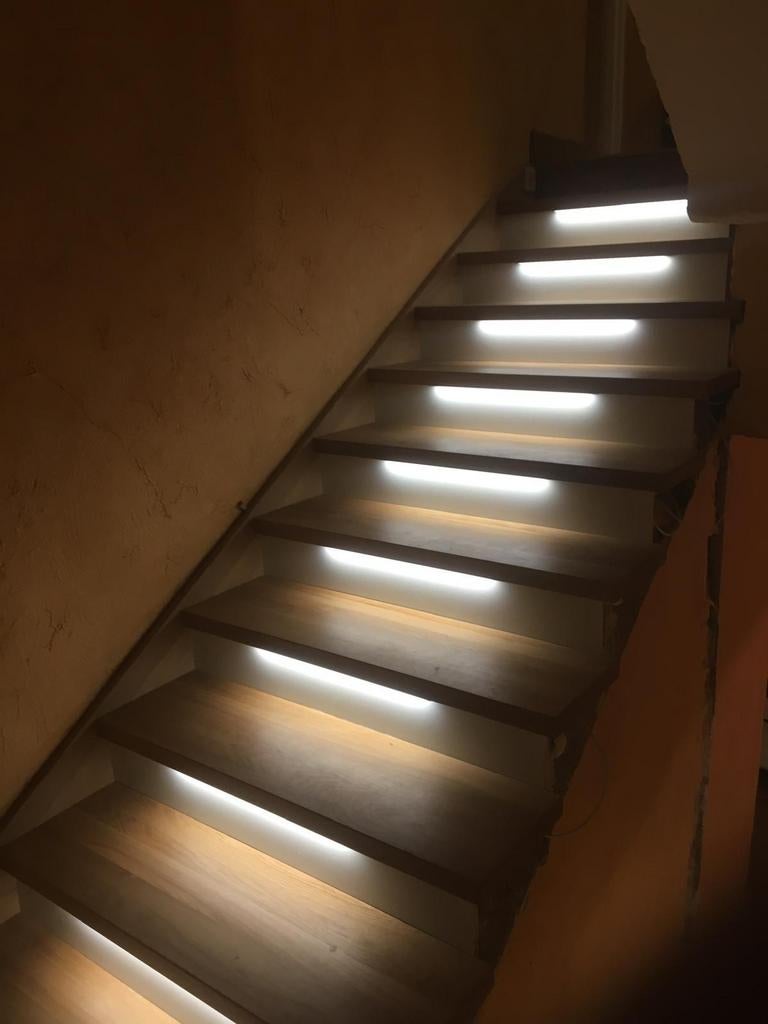 nieuwe houten trap op maat gemaakt, Doe-het-zelf en Verbouw, Ladders en Trappen, Ophalen of Verzenden, Zo goed als nieuw, 2 tot 4 meter