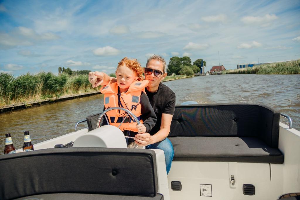 Sloep of motorboot huren Makkum vaarbewijsvrij, Sloep of Motorboot