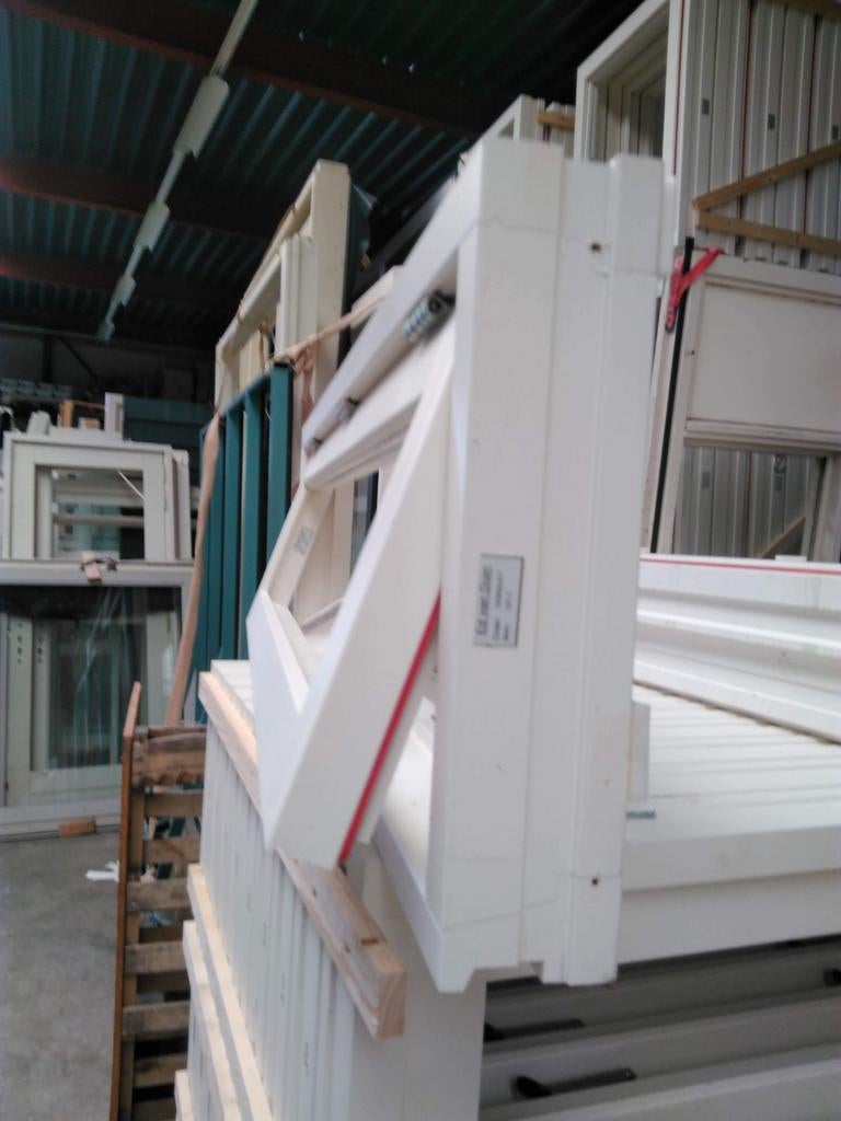 Kozijn met draaikiep raam, Raamkozijn, Nieuw, 75 tot 150 cm, Hout