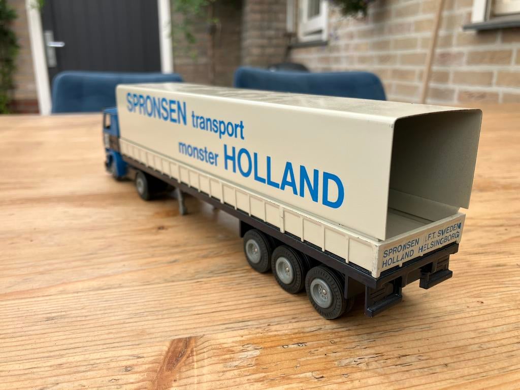 Spronsen 142, Ophalen of Verzenden, Zo goed als nieuw, Bus of Vrachtwagen, Tekno