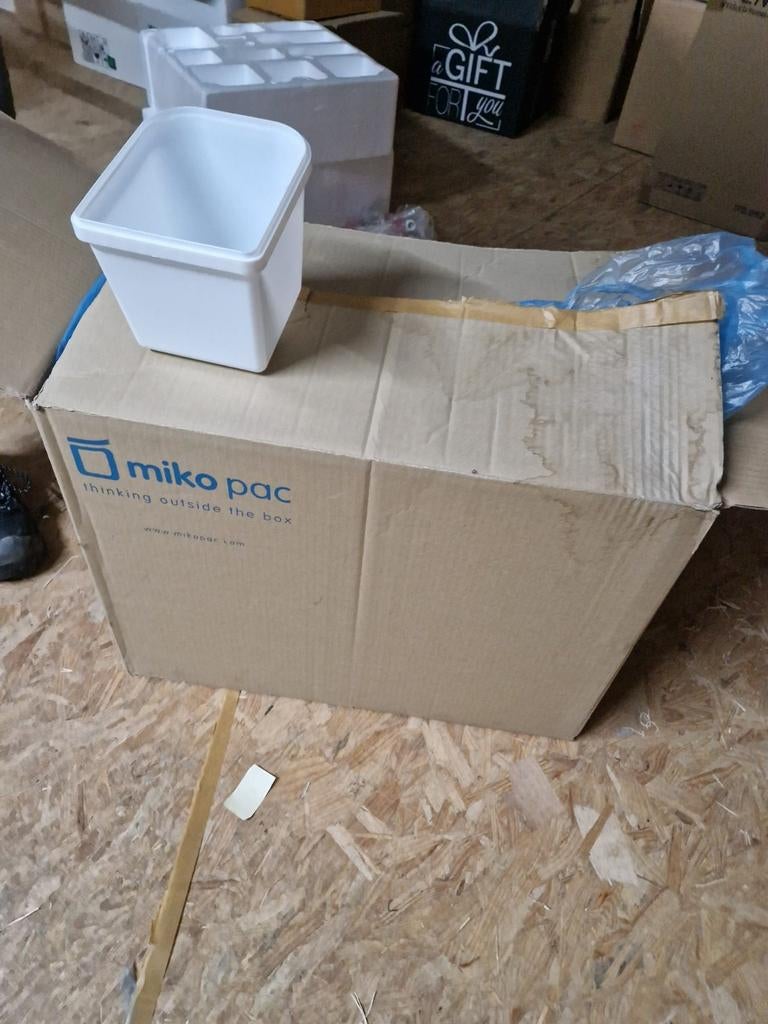 2½ liter ijsbakken, Ophalen, Doos, Minder dan 40 cm, Nieuw