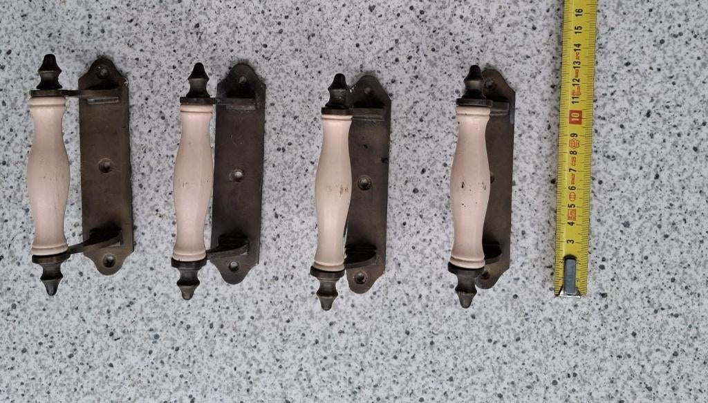 handgrepen nostalgie messing 4 stuks, Minder dan 50 cm, Overige kleuren, Ophalen of Verzenden, Zo goed als nieuw