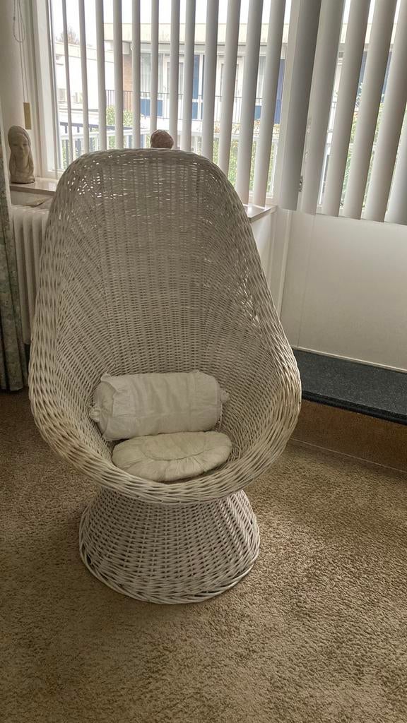 Vintage boho jaren 60 stoel rotan wit riet lounge pauwstoel, Huis en Inrichting, Stoelen, Ophalen of Verzenden, Gebruikt, Wit