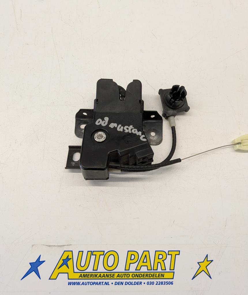 Ford Mustang kofferbakslot 2008-2009, Auto-onderdelen, Gebruikt, Ford motor company, Ford USA, P.O. Box 6248, Dearborn, MI 48126
