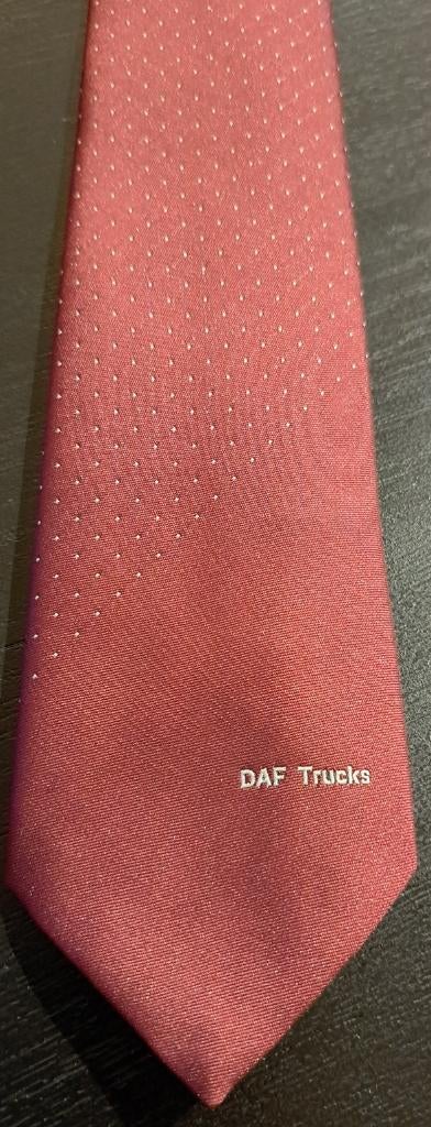 DAF Trucks stropdas rood met witte puntjes, Ophalen of Verzenden, Nieuw, Gebruiksvoorwerp