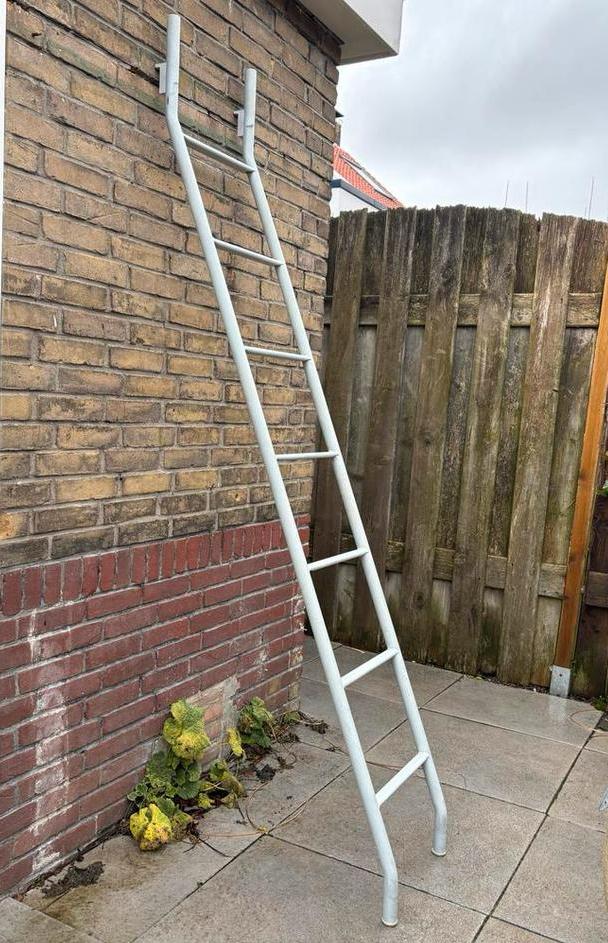 Ladder/Trap voor vide, hoogslaper of zolder - 210cm, Ophalen of Verzenden, Gebruikt, Ladder, 2 tot 4 meter