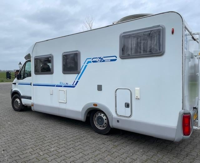 Een fijne en nette camper te koop uit 2008, Chemisch toilet, Ringverwarming, Koelkast, Reservewiel