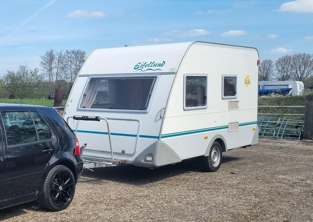 Te huur tourcaravan/ caravan eifelland 350