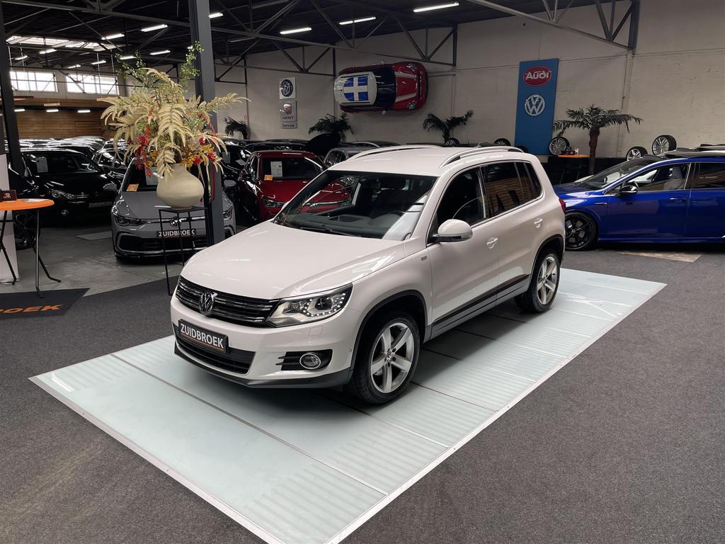 Volkswagen Tiguan 1.4 TSI 122PK Xenon Clima Navi (bj 2013), Gebruikt, 4 cilinders, Origineel Nederlands, Bedrijf