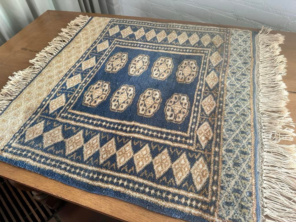 Handgeknoopt Perzisch tapijt tafelkleed 75x62 cm, Ophalen, Gebruikt, 100 tot 150 cm, Blauw