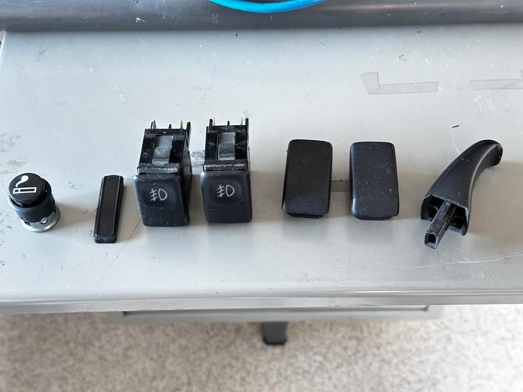 VW Golf mk2 dashboard schakelaars, blinddoppen, aansteker…, Ophalen of Verzenden