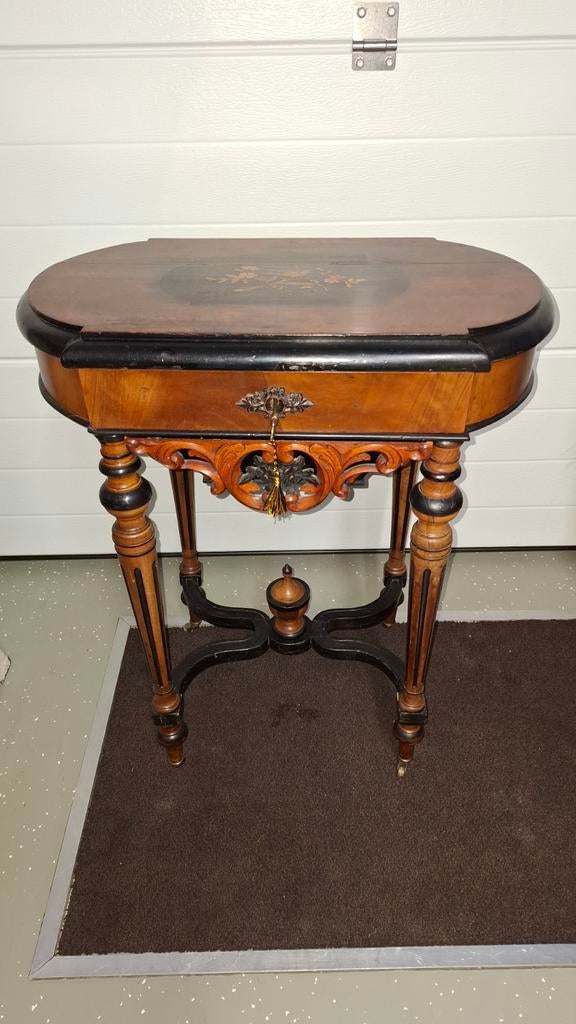 Antieke Willem IIl naaitafel bijzettafel zie omschrijving, Ophalen