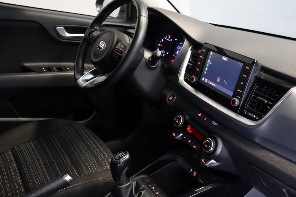 Kia Stonic 1.0 T-GDi DynamicPlusLine |Carplay|Cam|, Voorwielaandrijving, Gebruikt, 100 pk, 49 €/maand