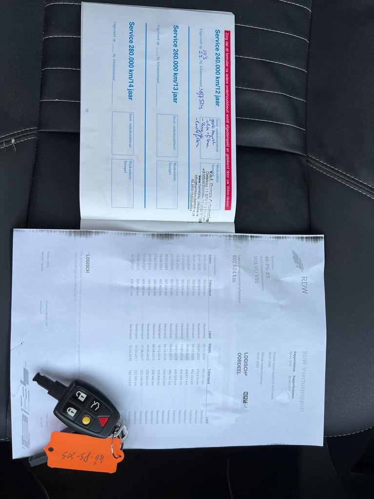 Volvo V50 2.5 T5 Momentum 5-cilinder * Zweedse Kwaliteit *, Voorwielaandrijving, Gebruikt, Overige kleuren, 700 kg