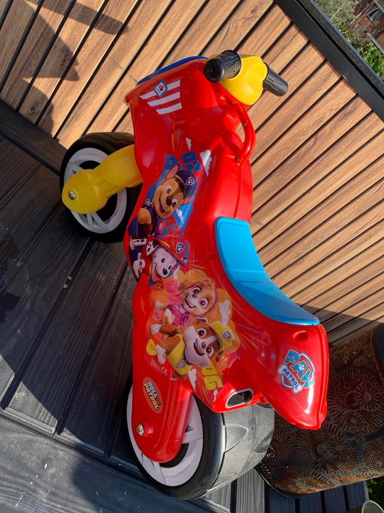 Paw Patrol loop voertuig voor 3-4 jarige - Zo goed als nieuw, Ophalen, Zo goed als nieuw, Overige typen