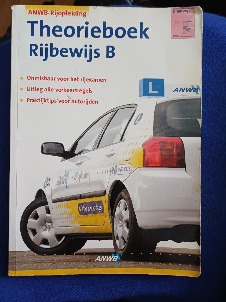 ANWB Rijopleiding Theorieboek + CD (500+ oefenvragen, Boeken, Ophalen of Verzenden, Zo goed als nieuw, Algemeen