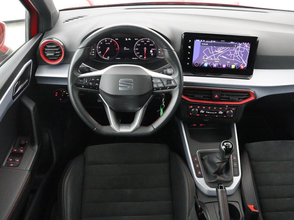 SEAT Arona 1.0 TSI FR Business Intense | LED | Stoelverwarmi, Gebruikt, 95 pk, Alcantara, 49 €/maand