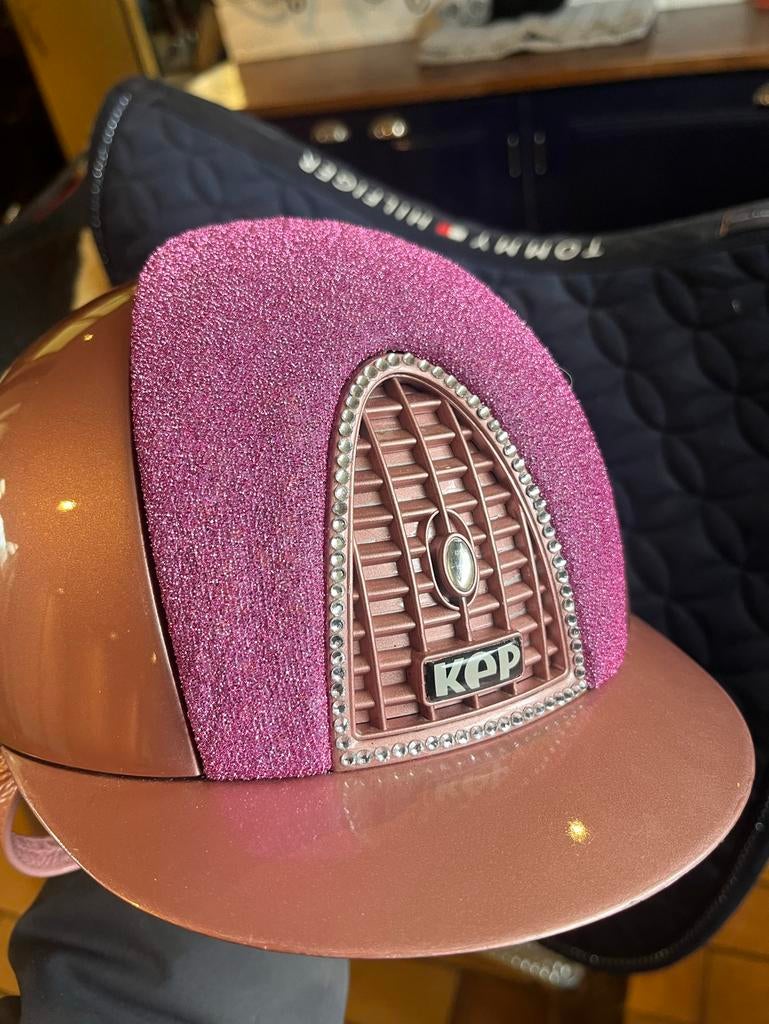 Roze kep italia!, Dieren en Toebehoren, Ophalen of Verzenden, Zo goed als nieuw, Rijden