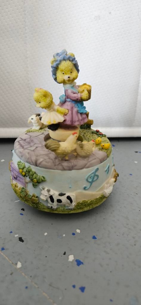 Muziekdoosje met dieren en figuren, Ophalen of Verzenden, Zo goed als nieuw