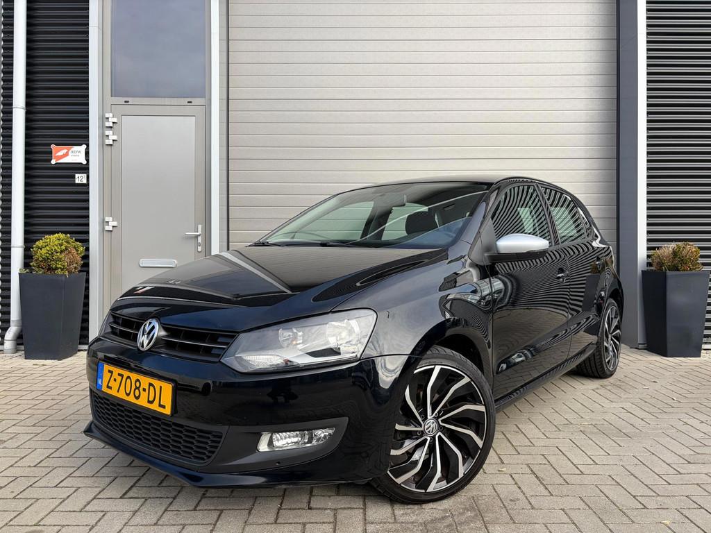 Volkswagen Polo 1.4-16V Comfortline/Lichtmetaal/Carplay/Airc, Voorwielaandrijving, Zwart, 4 cilinders, Zwart