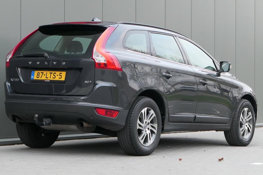 Volvo XC60 2.0T Momentum NAP Youngtimer Dealer onderhouden, Euro 5, 4 cilinders, Leder en Stof, Origineel Nederlands