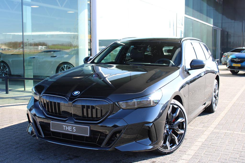 BMW 5 Serie Touring 530e M Sport Automaat / Panoramadak / Tr, Automaat, 1998 cc, Achterwielaandrijving, Zwart