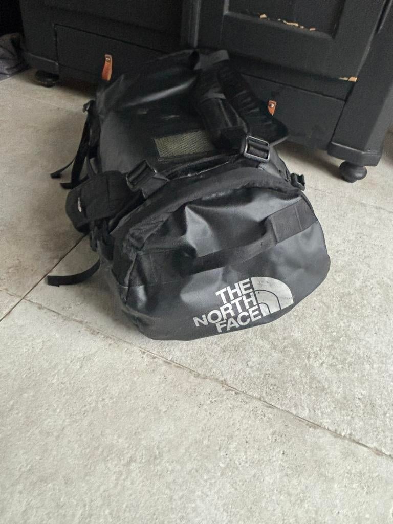 The North Face Base Camp Duffel Bag maat L, 30 cm of meer, Zwart, Ophalen of Verzenden, Zo goed als nieuw