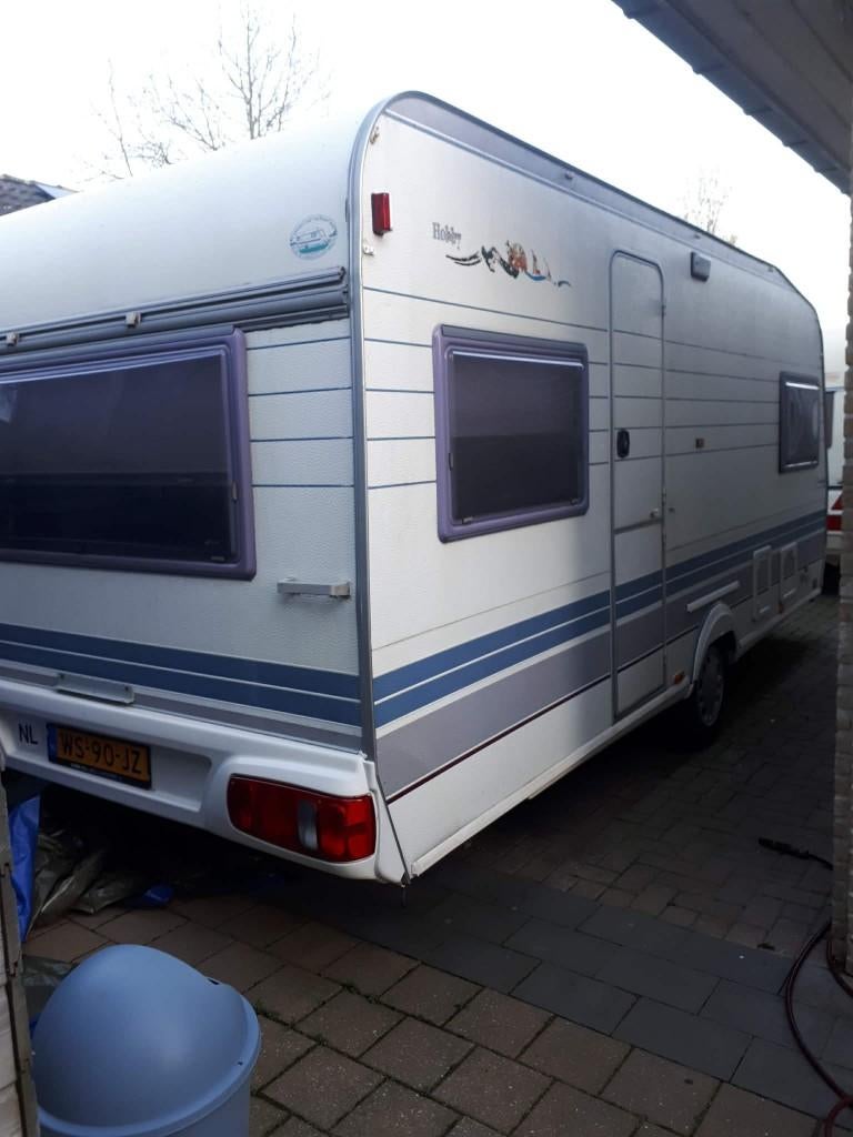 hobby 495 4 pers goede brand voortent, Hobby, Bedrijf, Kachel, 2 aparte bedden