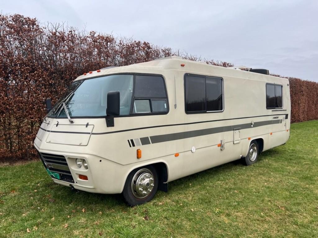 Gmc USA CAMPER V8 ASTROLINER 1980 REFURBISHED CAR LOADER #be, Avenue de l'Europe 2, 1640 Rhode-Saint-Genèse, Belgium, Benzine