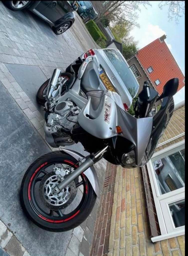 Yamaha TDM 850, Handvatverwarming, 2 cilinders, Bedrijf, Toermotor