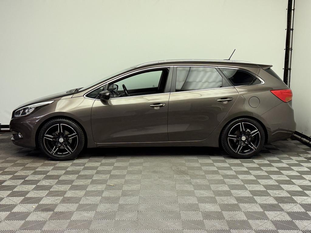 Kia cee'd Sportswagon 1.6 GDI Plus Pack Navi ECC Trekhaak NL, Voorwielaandrijving, Euro 5, Gebruikt, 4 cilinders