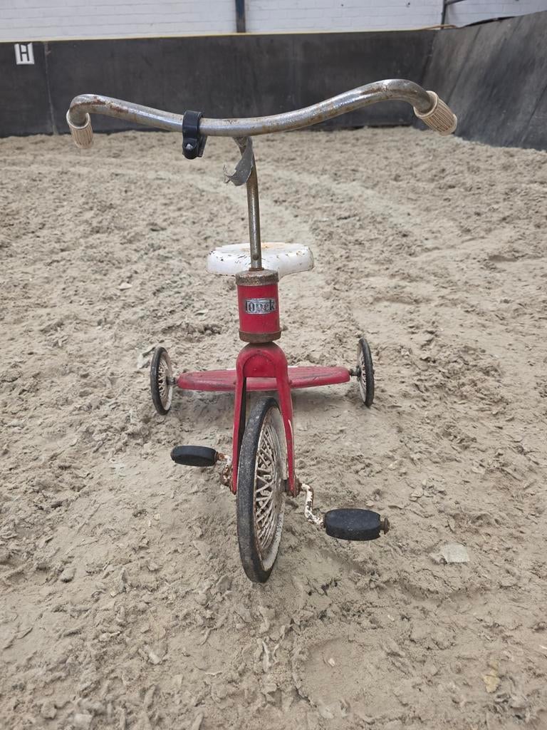 Rode driewieler, Fietsen en Brommers, Fietsen | Driewielers, Ophalen of Verzenden